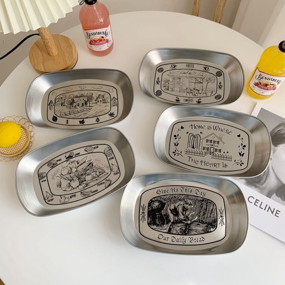 Food And Snacks For Picnic - 2 adet Vintage amerikan teneke tepsi